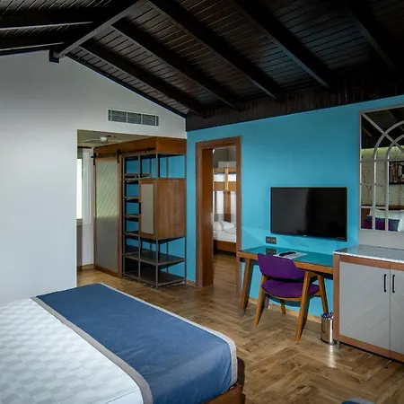 Adella Hotel Kuşadası
